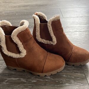 Wedge Heel Winter Booties size 7
